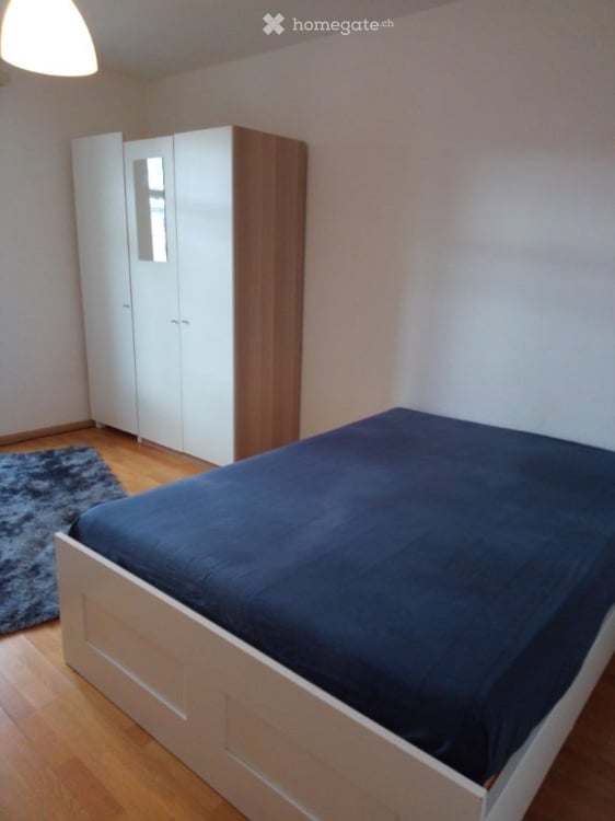 Ab sofort sehr grosses neues möbliertes WG-Zimmer 2