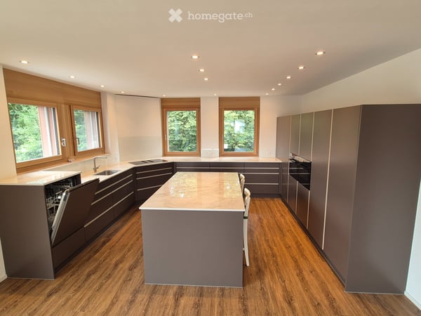 Grosszügiges 4.5-Zimmer-Eckhaus 151 m² inkl. Lift, Garten 2