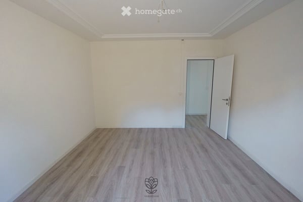 Un petit bijou entièrement rénové au Locle ! 3