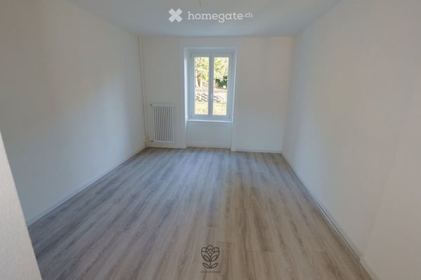 Un petit bijou entièrement rénové au Locle ! 2