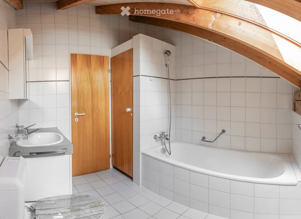 2.5-Zimmer Dachwohnung zu vermieten per 1.9.2026 5