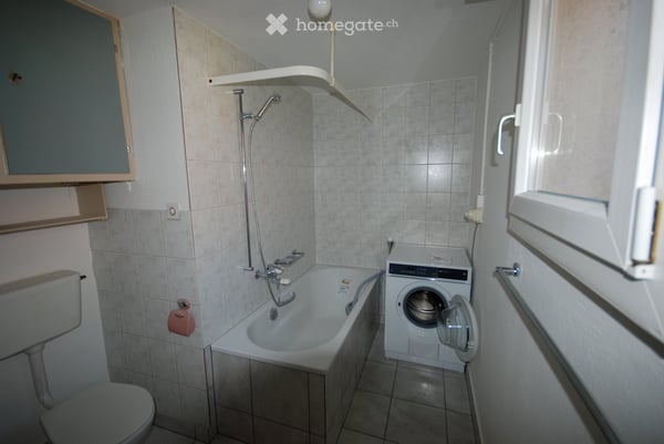 Schöne 3-Zimmer Wohnung mit Balkon in Felsberg 2