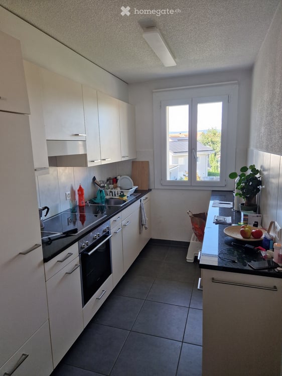 Charmante 3.5-Zimmer-Wohnung mit Balkon in Lyss 2