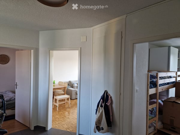 Charmante 3.5-Zimmer-Wohnung mit Balkon in Lyss 1