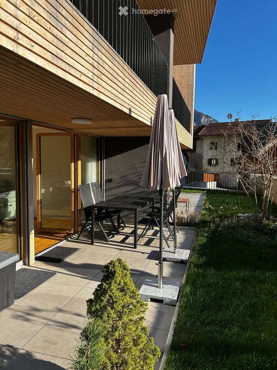 5.5-Zimmer-Erdgeschosswohnung mit traumhaftem Bergblick 2