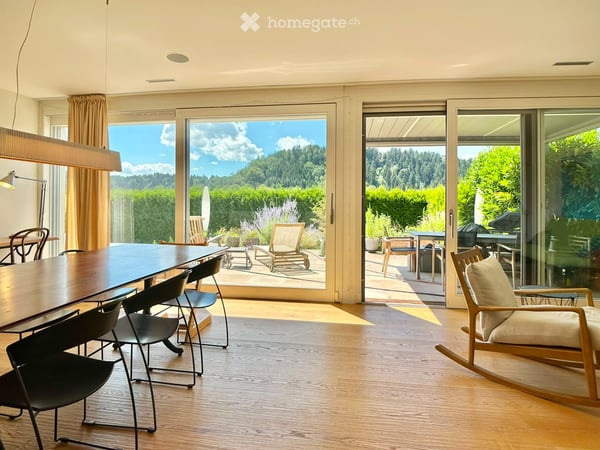 Einziehen und wohlfühlen: 170 m² Gartenwohnung in Stallikon 2