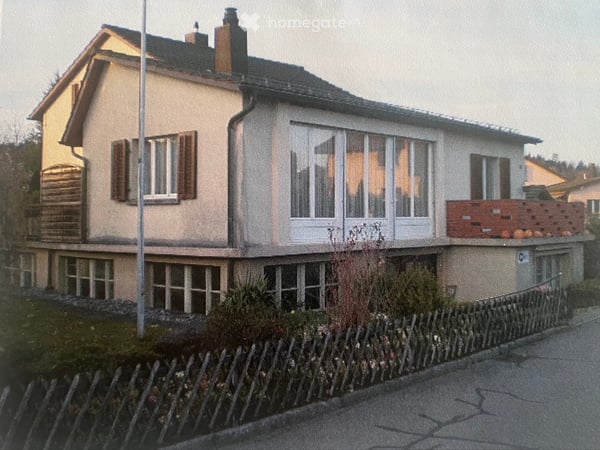 Älteres Einfamilienhaus 1