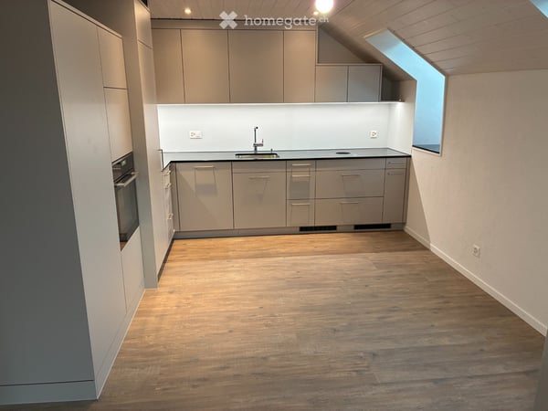 Neu renovierte 3.5 Zimmerwohnung 1
