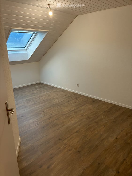 Neu renovierte 3.5 Zimmerwohnung 3