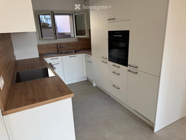 Helle, renovierte 2-Zimmer-Wohnung mit Seesicht 2