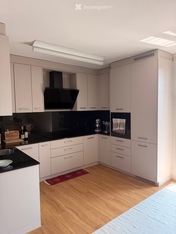 Stilvolle 4.5-Zimmer-Altbauwohnung 2025 neu saniert 3