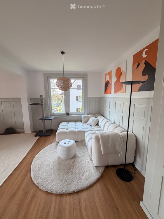 Stilvolle 4.5-Zimmer-Altbauwohnung 2025 neu saniert 1