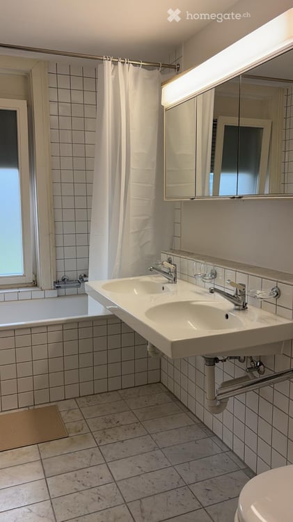 Helles möbliertes Zimmer in 4-er WG in St. Gallen -all incl 5
