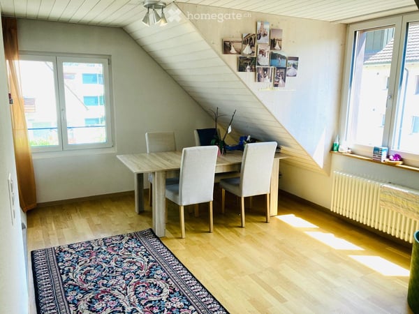 2.5 Zimmer Dachwohnung in Altbau 5