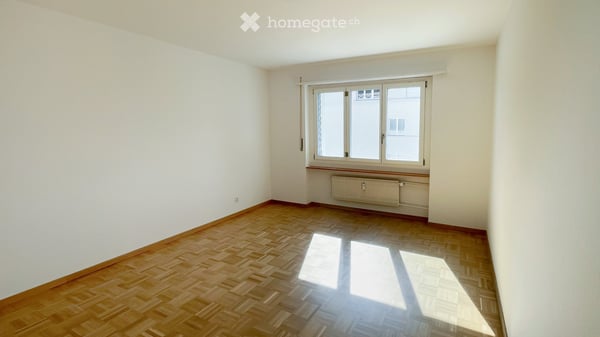 Helle 4.5-Zimmer-Wohnung mit Balkon in Lyss, ab 01.10.2026 3