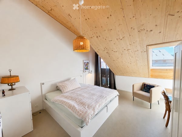 Moderne 4.5-Zimmer-Dachwohnung mit Weitblick 4