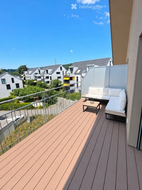 Moderne 4.5-Zimmer-Dachwohnung mit Weitblick 9