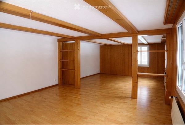 5.5-Zimmer-Maisonette mit vielseitigen Möglichkeiten 1