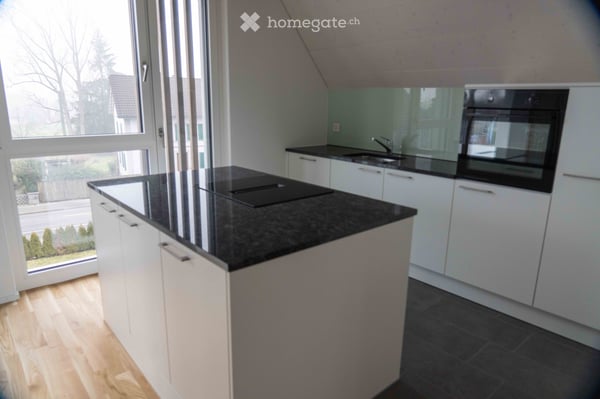 Moderne 4.5-Zimmer-Maisonettewohnung in Ottenbach 2