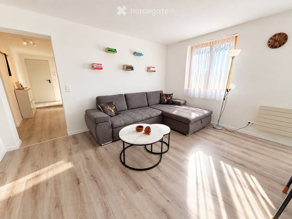 Helle möbelierte 2.5 Zimmer Wohnung befristet zu vermieten 3