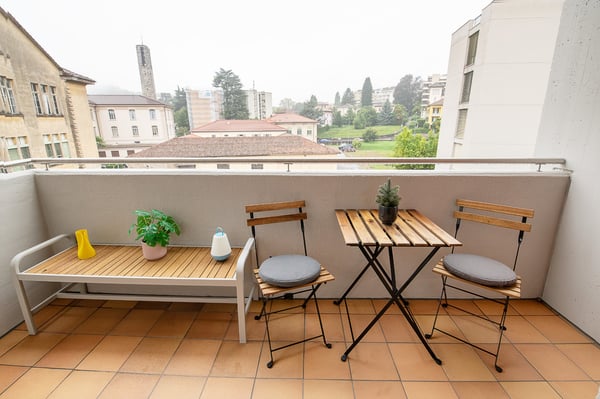 Apartment with balcony next to Lugano Station 1
