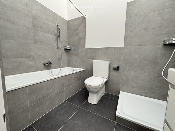 4½-Zimmer-Reihenfamilienhaus mit Garten zu vermieten 4