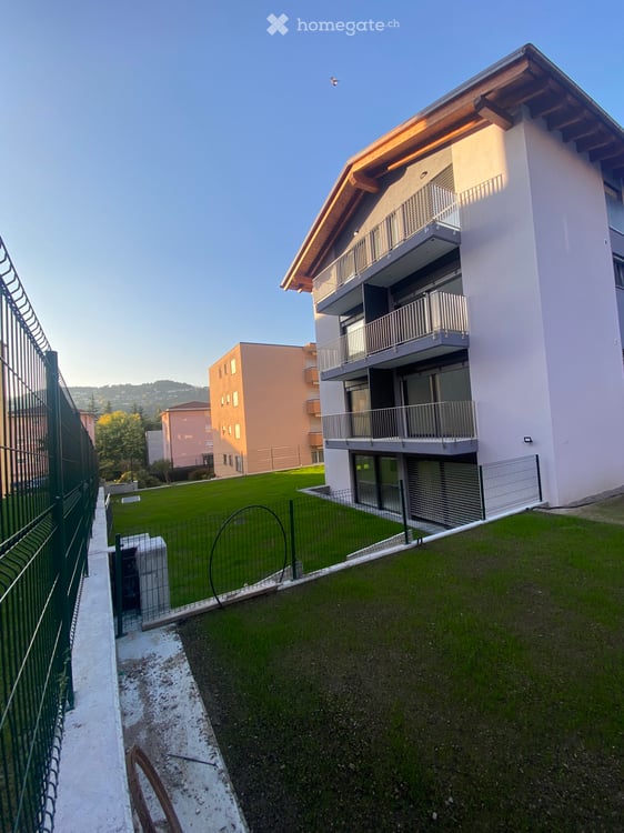 Affittasi 2.5 locali al 2 piano a Pregassona 1
