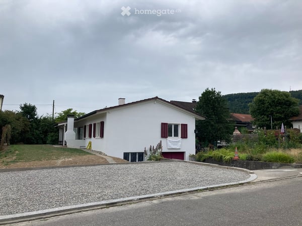 Freistehendes EFH mit grossem Umschwung, Möriken AG 2