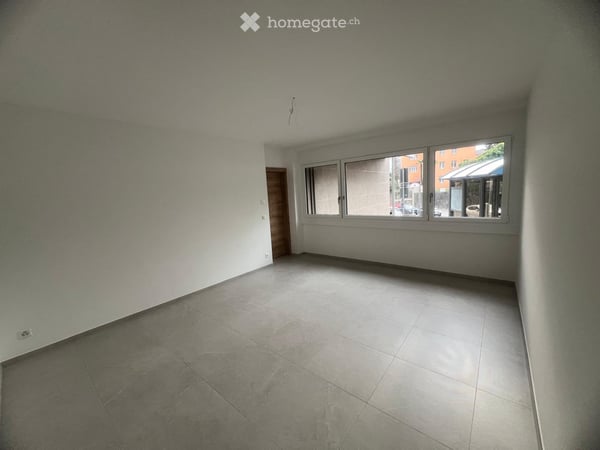 AFFITTASI LUMINOSO 3,5 LOCALI A LORETO 3