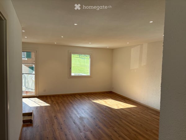 Schöne 2.5 Zimmer Wohnung im Grünen 2