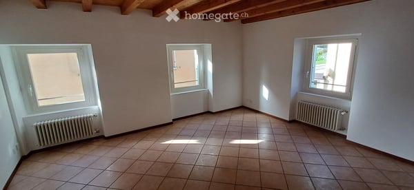 Affittasi spazioso appartamento di 3.5 locali a Rodi 2