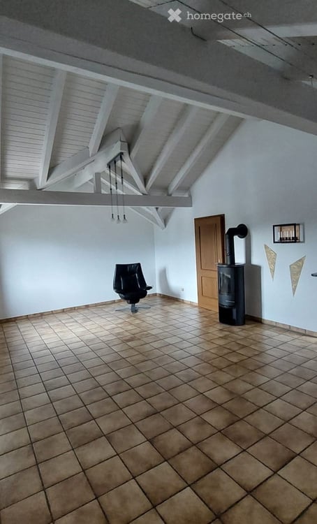 Sehr grosse Dachwohnung, Hausteil zu vermieten 4