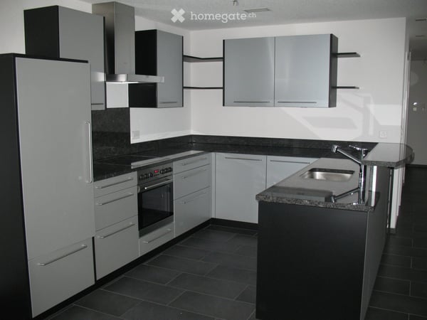 Neu renovierte 5½-Zimmer-Dachwohnung mit Galerie und Balkon 3