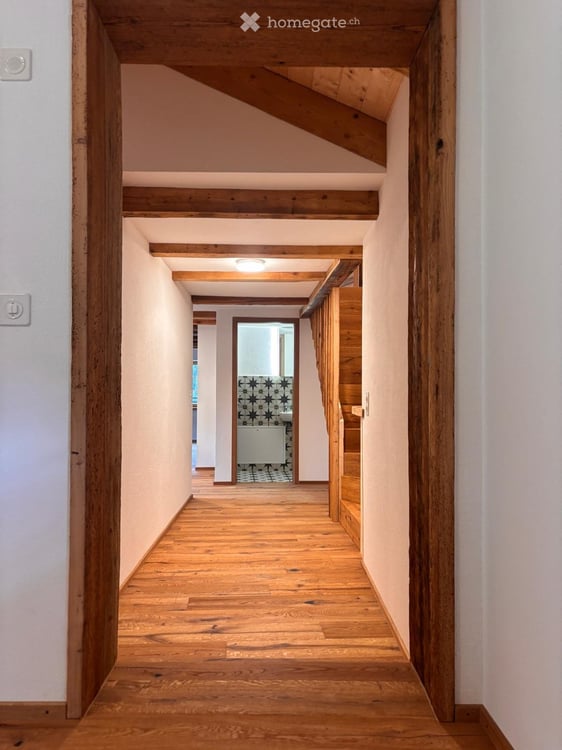 Frisch renovierte 4½-Zimmer-Wohnung in Trun (Campliun) 4