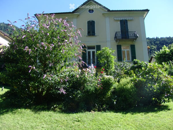 Appartamento indipendente in villa novecentesca, Faido 1