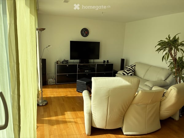 Ab 1 November bis ende April Möblierte 2 1/2 Zimmer Wohnung 1