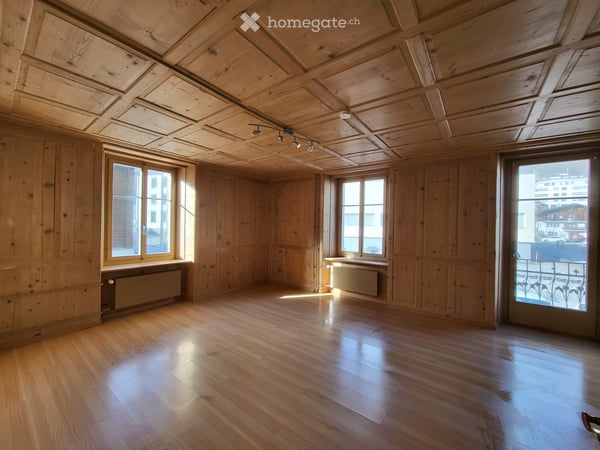 Helle 4.5-Zimmer-Wohnung im Zentrum von Trun 5