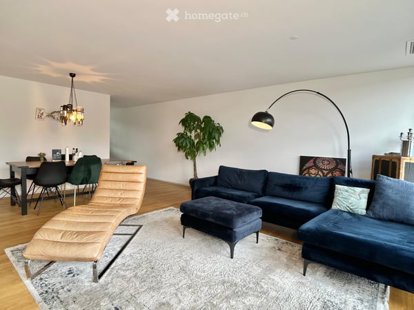 Befristet, möbliert: Moderne 4.5-Zimmer-Wohnung mit Seesicht 2