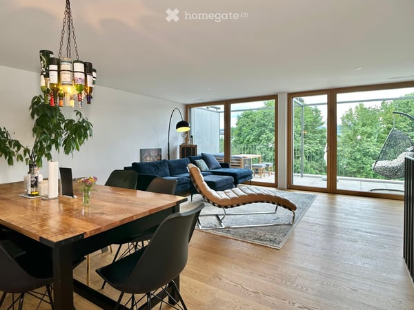 Befristet, möbliert: Moderne 4.5-Zimmer-Wohnung mit Seesicht 1