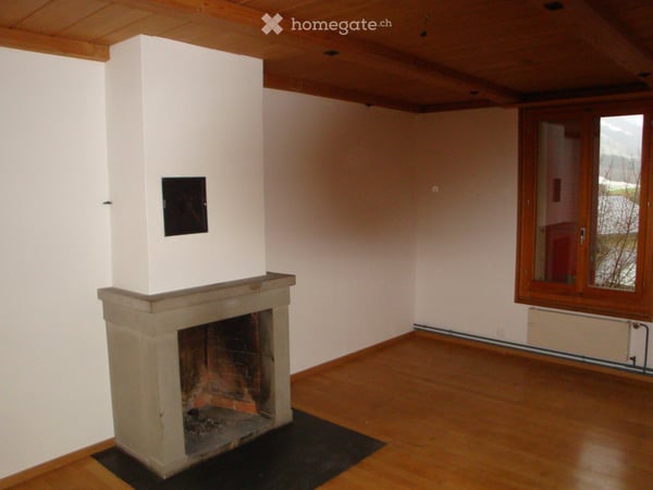 Grosszügige 3.5 - Zimmerwohnung in Erlenbach 4