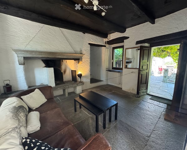 Casa ticinese completamente ammobiliata, giardino e pergola 4