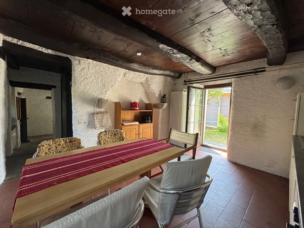Casa ticinese completamente ammobiliata, giardino e pergola 5