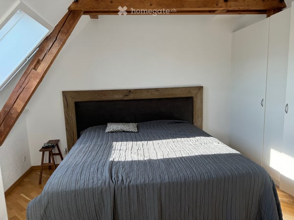 Moderne 2,5-Zimmer-Dachgeschosswohnung in Zürich-Wiedikon 4
