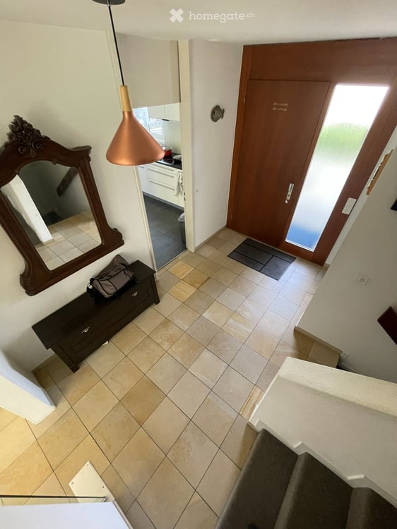 Nachmieter gesucht. 6.5-Zimmer-Haus mit Garten in Binningen. 1