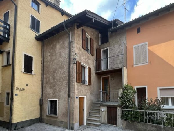 Affittasi casa nel nucleo di Canobbio 1