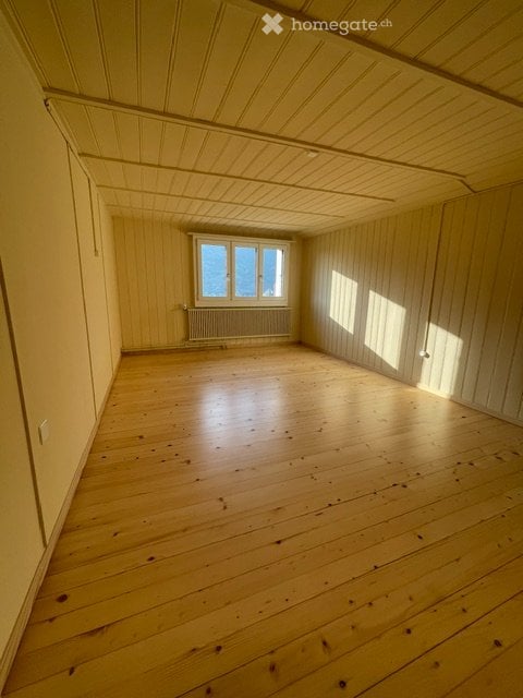 Einfamilienhaus - neu ausgebaut und idyllisch im Grünen 2