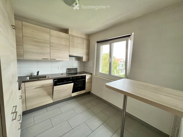 Thun, helle 1.5-Zimmerwohnung im 3. OG mit Süd-Balkon 1