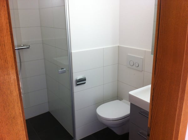 Moderne, sanierte 2-Zimmer-Wohnung an zentraler Lage in Brig 1