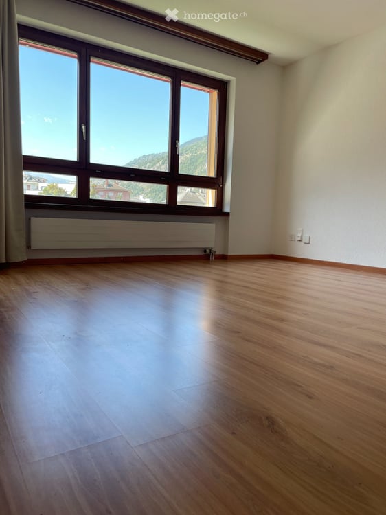 Moderne, sanierte 2-Zimmer-Wohnung an zentraler Lage in Brig 2