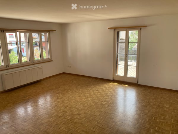 Geräumige 4.5 Zimmer Wohnung im Dorfzentrum von Plaffeien 1